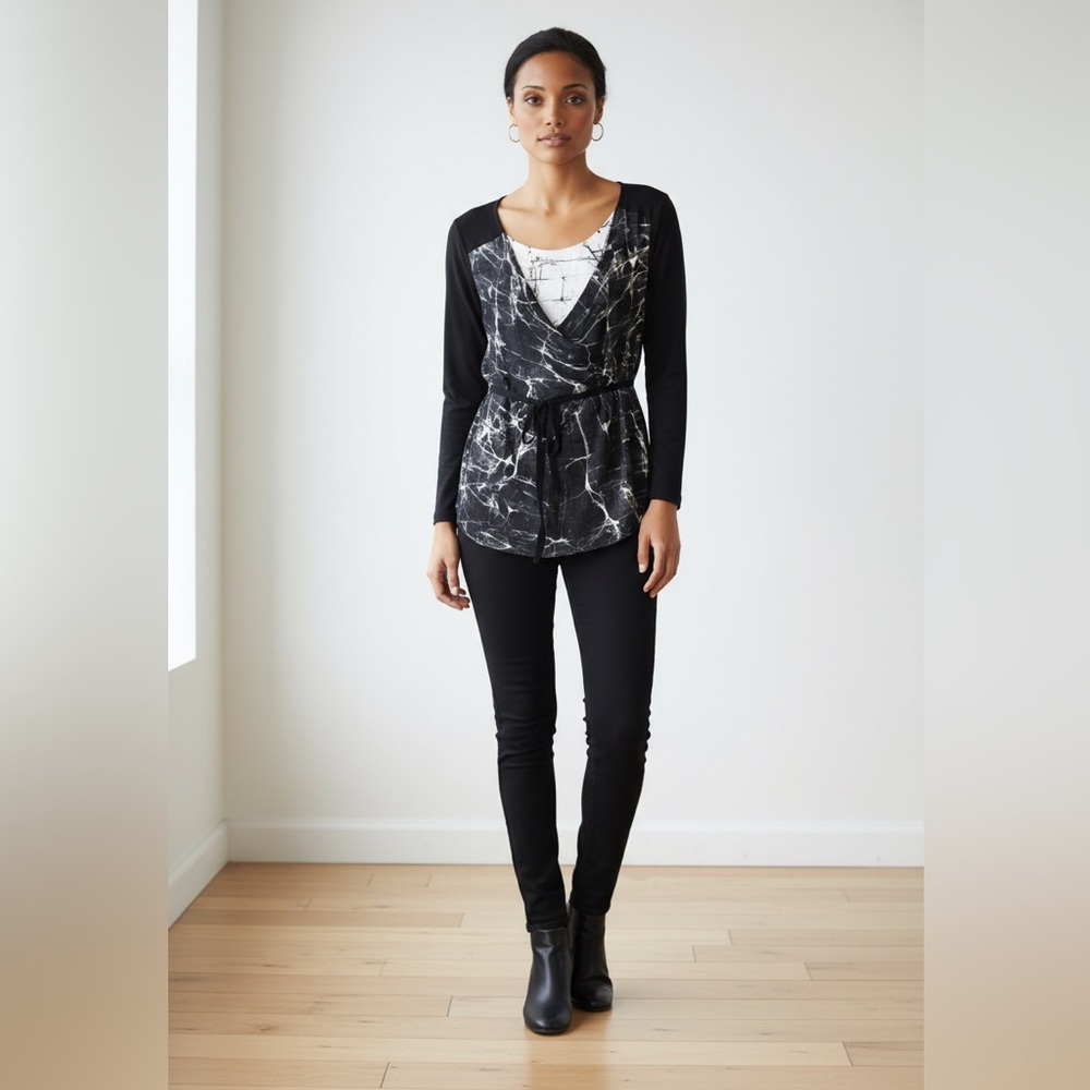 Simply Vera Vera Wang Blouse. Size: Large